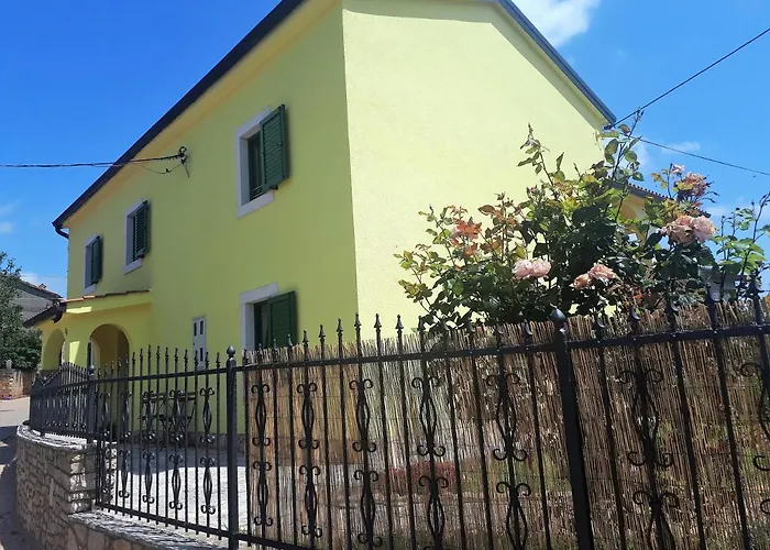 Apartment Terra Rossa