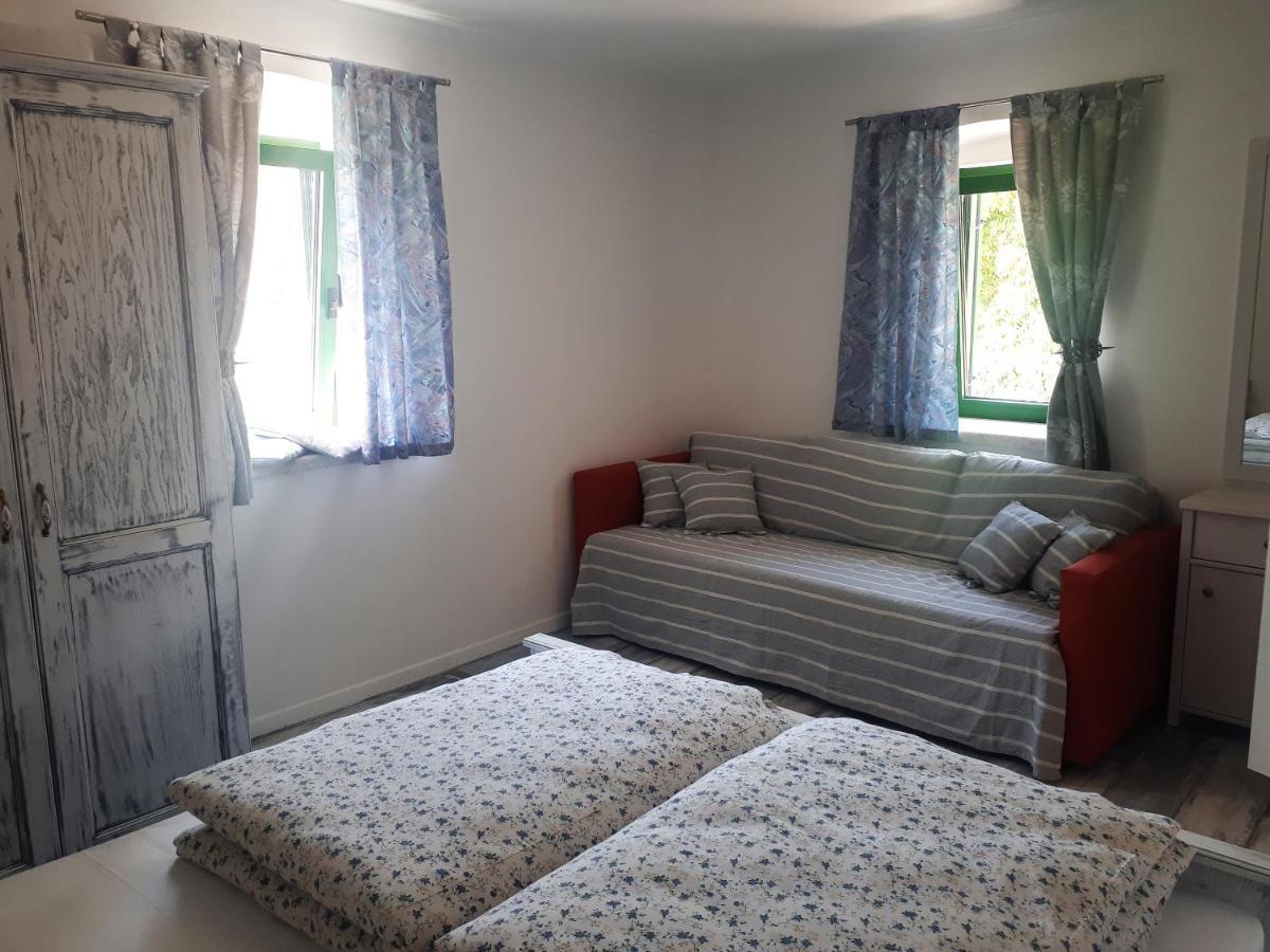 Terra Rossa Apartma Kastelir